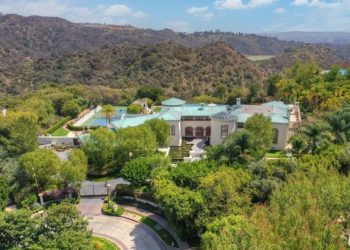 Sumner Redstone’s Beverly Park Estate Listed At $27.9 Million