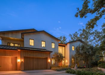 Joe Jonas and Sophie Turner List In Encino For $16.75 Million