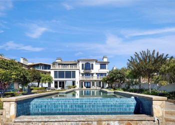 Seal Beach Villa Sets Sales Record