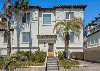 Listing of the Day: Hermosa Townhome